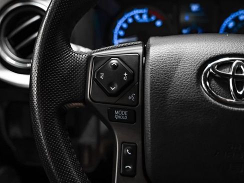 Used 2016 Toyota Tacoma TRD Sport w/ Towing Package image 20