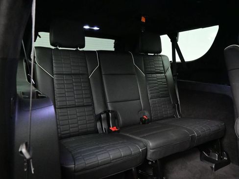 Used 2024 Cadillac Escalade ESV Premium Luxury Platinum AWD/4WD image 35