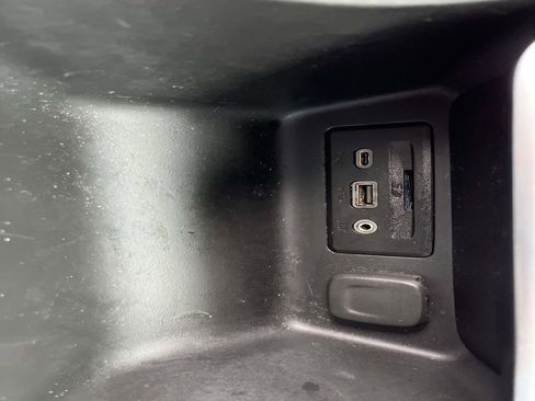 Used 2020 GMC Terrain SLT image 24