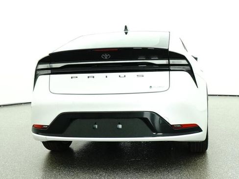 New 2026 Toyota Prius Plug-In Hybrid FWD image 23