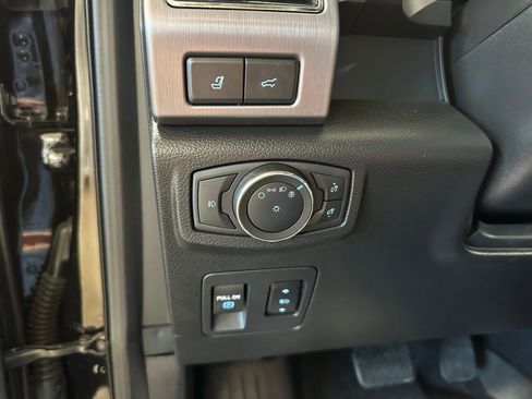 Used 2021 Ford Expedition Max Platinum image 23