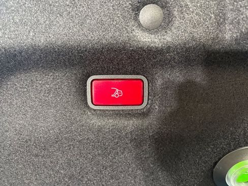 Certified 2024 Mercedes-Benz SL 63 AMG 4MATIC image 35