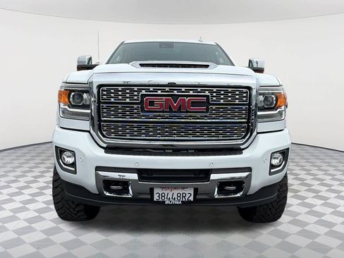 Used 2019 GMC Sierra 2500 Denali w/ Duramax Plus Package image 2