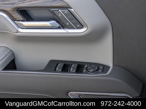 New 2026 GMC Sierra 1500 SLT image 25