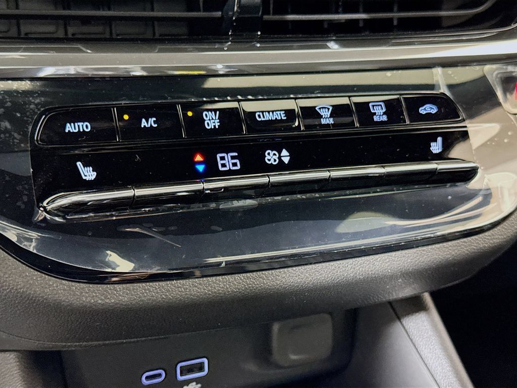 New 2026 Buick Envista Avenir FWD image 9