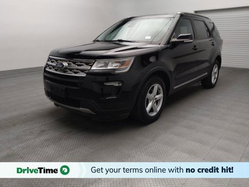 Used 2018 Ford Explorer XLT w/ Equipment Group 201A FWD image 1