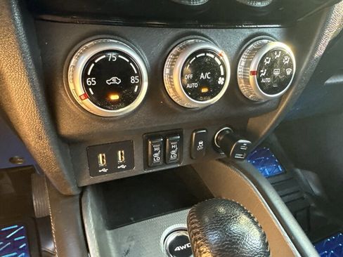 Used 2020 Mitsubishi Outlander Sport SE AWD/4WD image 32