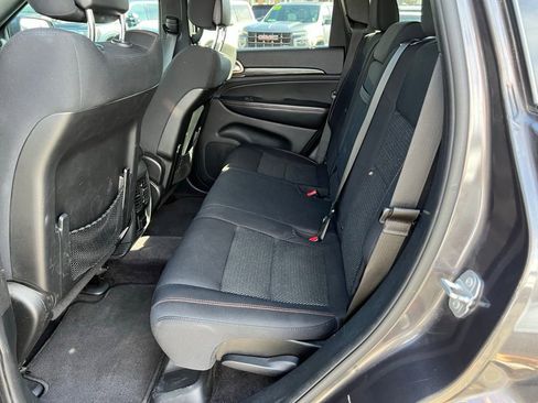 Used 2016 Jeep Grand Cherokee Laredo 75th Anniversary image 22