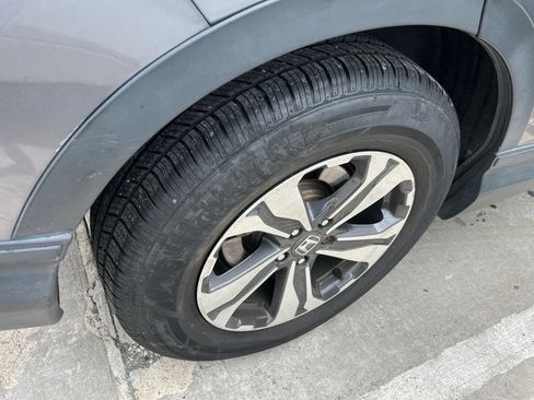 Used 2019 Honda CR-V LX image 14