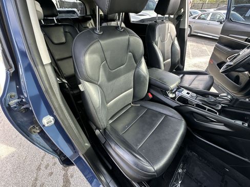 Used 2023 Kia Telluride S image 28