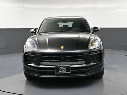 Certified 2023 Porsche Macan Turbo image 11