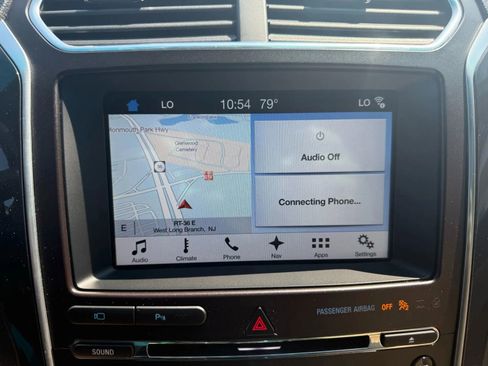 Used 2017 Ford Explorer Limited image 31