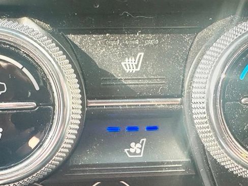Used 2023 Genesis G70 2.0T w/ Sport Prestige Package AWD/4WD image 15