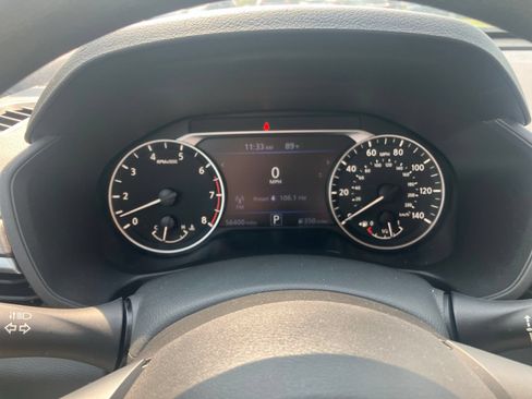 Used 2024 Nissan Altima 2.5 SV FWD image 10