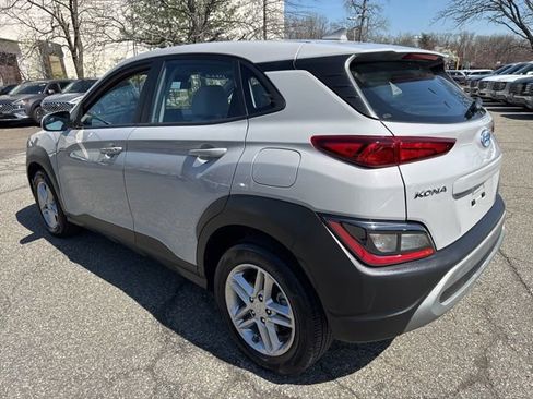 Used 2022 Hyundai Kona SE image 19