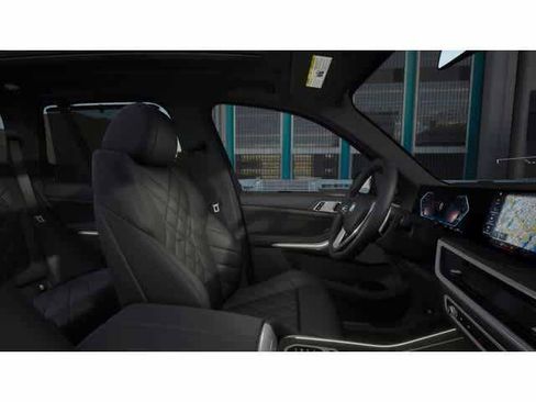 Used 2026 BMW X5 sDrive40i w/ Executive Package image 9