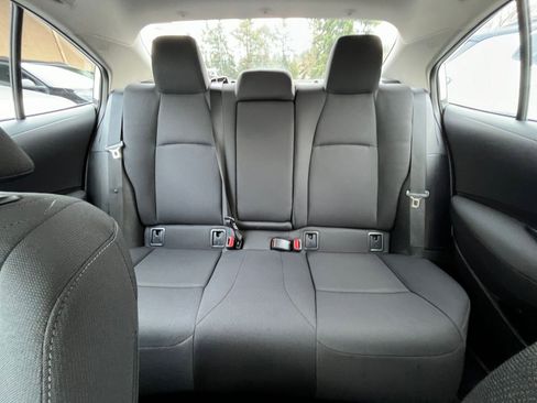 Used 2025 Toyota Corolla LE image 38