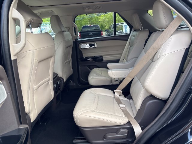 Used 2021 Ford Explorer Platinum AWD/4WD image 22