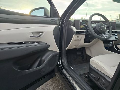 New 2026 Hyundai Tucson Limited image 19