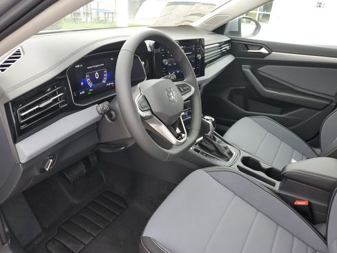 New 2026 Volkswagen Jetta SE image 11