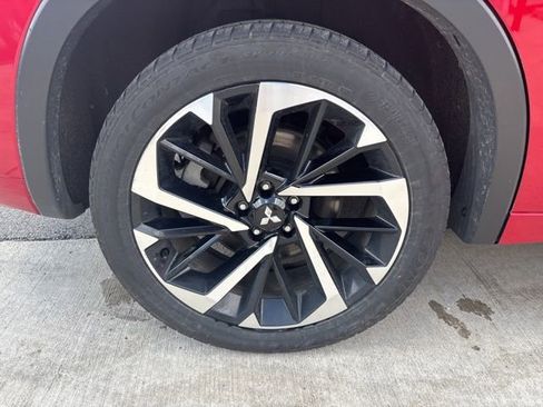 Used 2024 Mitsubishi Outlander SEL image 9