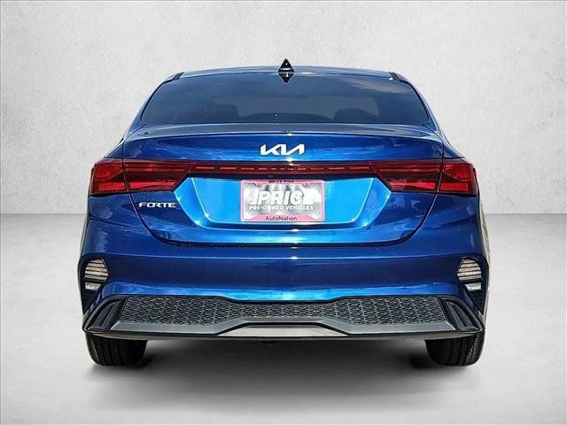 Used 2022 Kia Forte LXS w/ LXS Technology Package FWD image 6