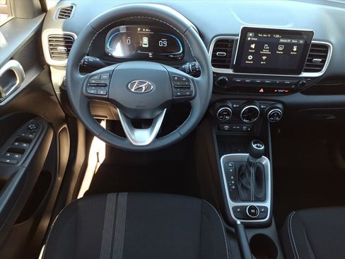 New 2026 Hyundai Venue SEL image 9