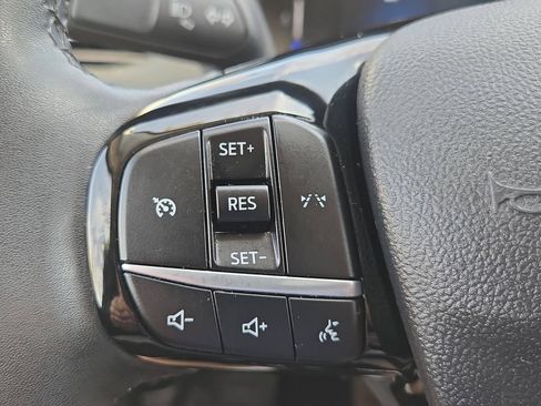 Certified 2023 Ford Escape Active AWD/4WD image 18