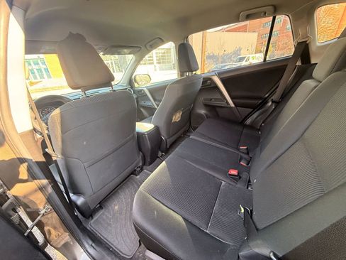 Used 2015 Toyota RAV4 LE image 25