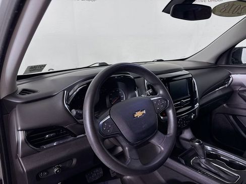 Used 2018 Chevrolet Traverse LS image 11