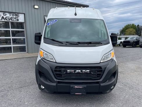 Used 2025 RAM ProMaster 2500 w/ Convenience Group FWD image 2