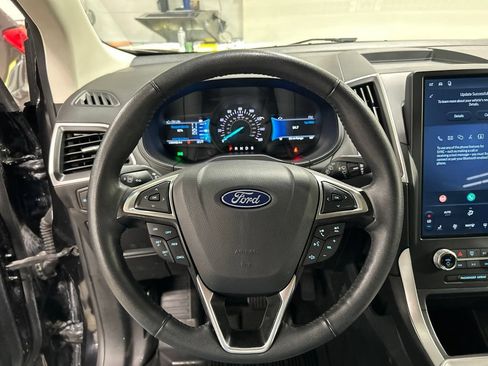 Certified 2024 Ford Edge SEL w/ Convenience Package AWD/4WD image 16