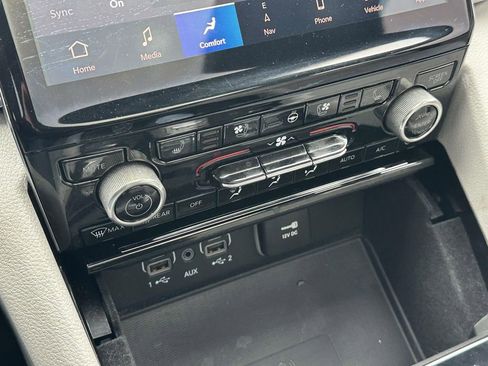 Used 2022 Jeep Grand Cherokee Overland image 29