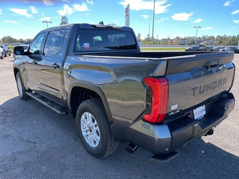 New 2026 Toyota Tundra SR5 w/ SR5 Convenience Package image 5