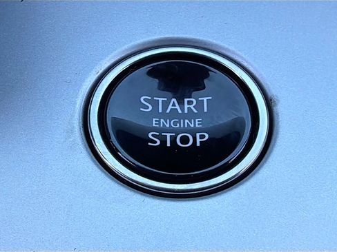 New 2026 Land Rover Range Rover Long Wheelbase SE image 37