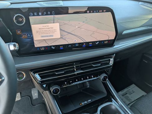 New 2026 Chevrolet Traverse LT w/ Enhanced Driving Package image 13