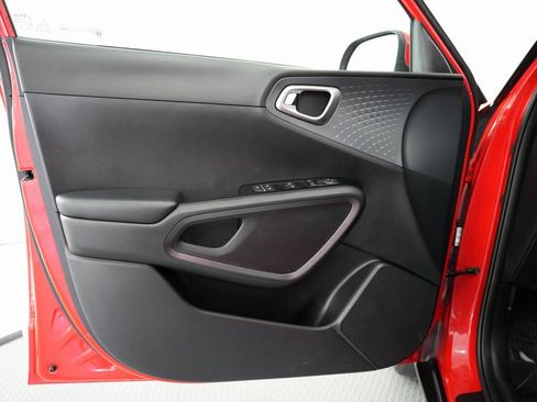 Used 2021 Kia Soul S image 39