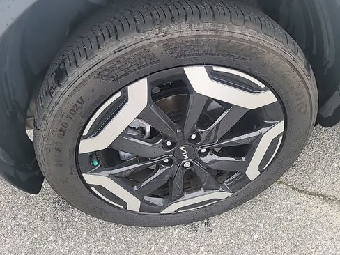 Certified 2025 Kia Telluride S FWD image 7