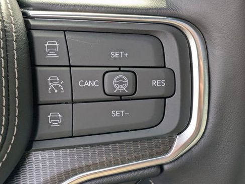 New 2026 Jeep Grand Wagoneer L Summit image 16