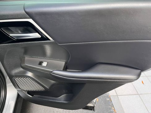 Used 2022 Mitsubishi Outlander SE image 26