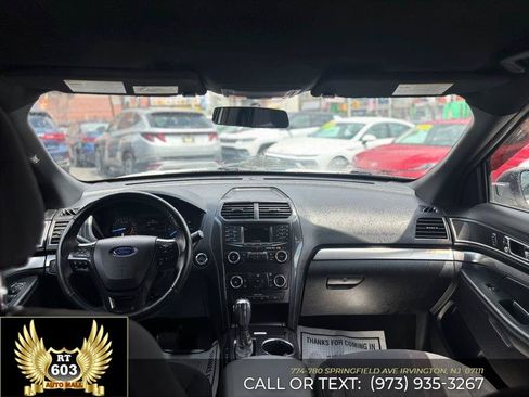 Used 2019 Ford Explorer XLT AWD/4WD image 15