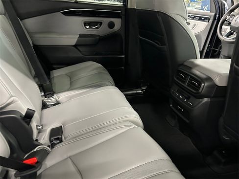 New 2025 Honda Pilot Touring image 22