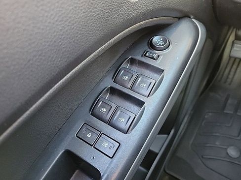 Used 2016 Chevrolet Colorado LT w/ LT Convenience Package image 24