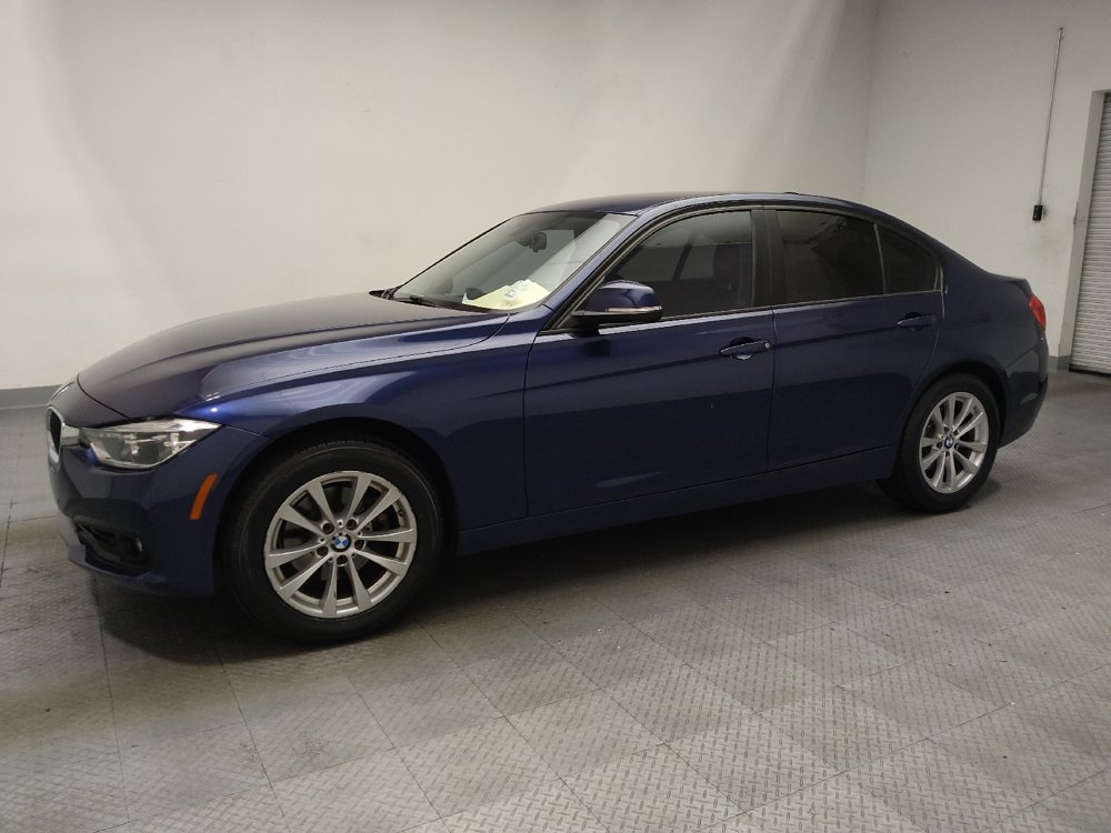 Used 2018 BMW 320i Sedan RWD image 2