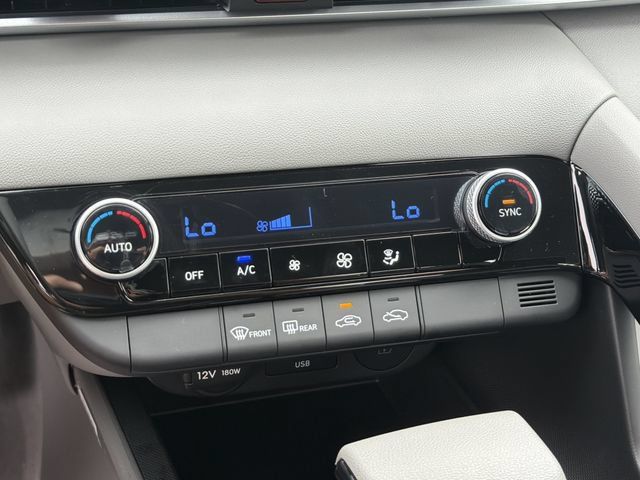 New 2026 Hyundai Elantra Hybrid FWD image 31
