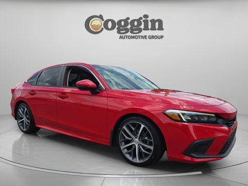 Used 2023 Honda Civic Touring image 7
