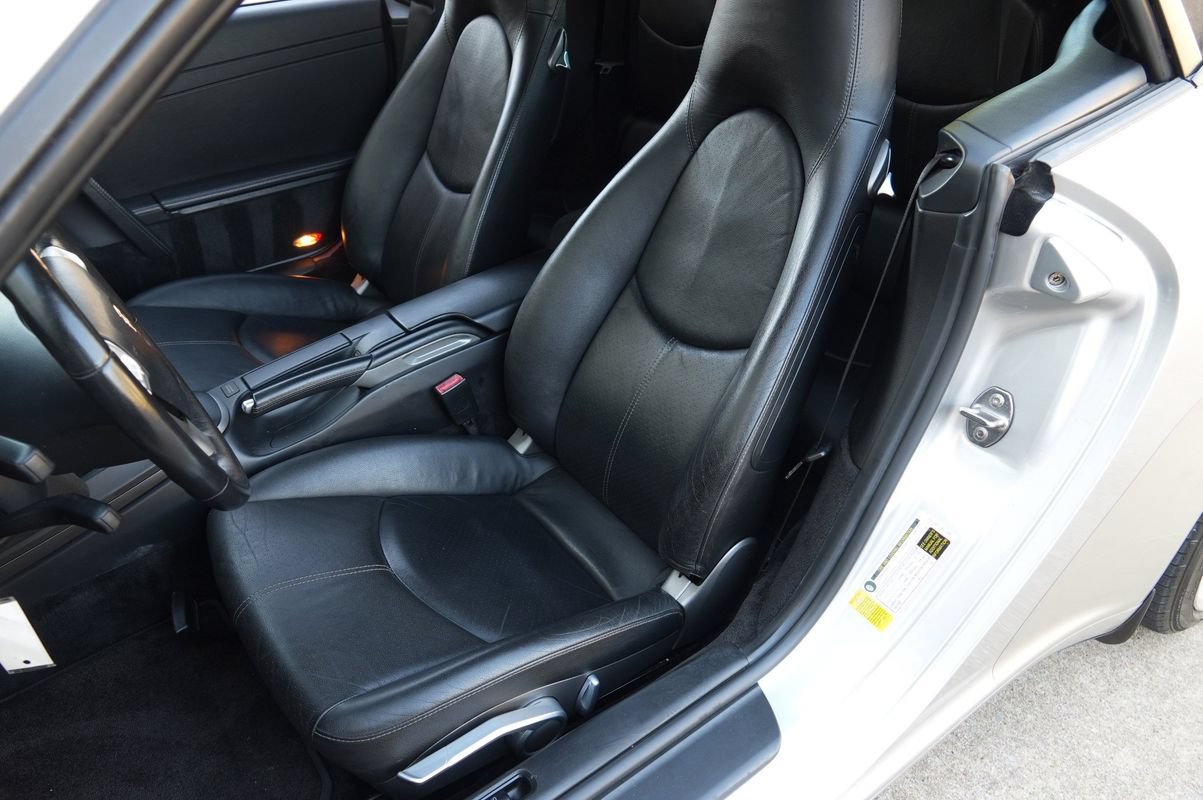 Used 2006 Porsche 911 Carrera 4 AWD/4WD image 6