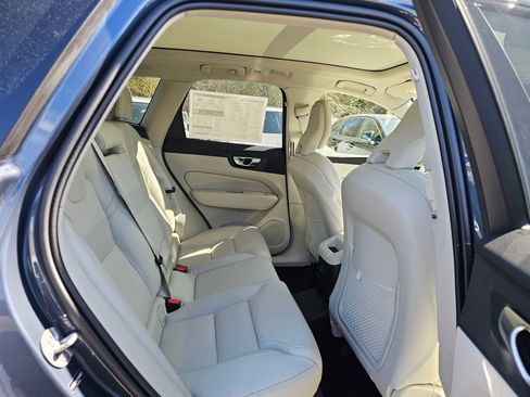 New 2026 Volvo XC60 T8 Ultra w/ Climate Package AWD/4WD image 11