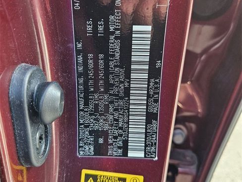 Used 2017 Toyota Highlander XLE image 29