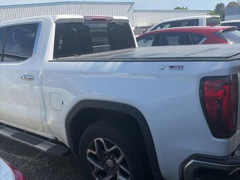 Used 2023 GMC Sierra 1500 SLT w/ SLT Premium Plus Package AWD/4WD image 4